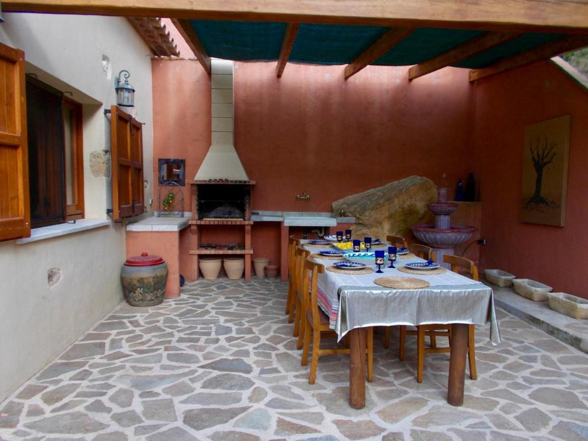 Apartment In Country House With Views And Pool Vespellá Esterno foto